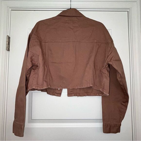 New, FOREVER 21 Premium Button Down Long Sleeve Denim Crop Jacket - Picture 5 of 6
